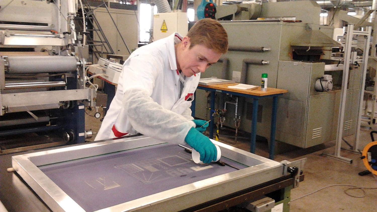 Screenprinting pouring